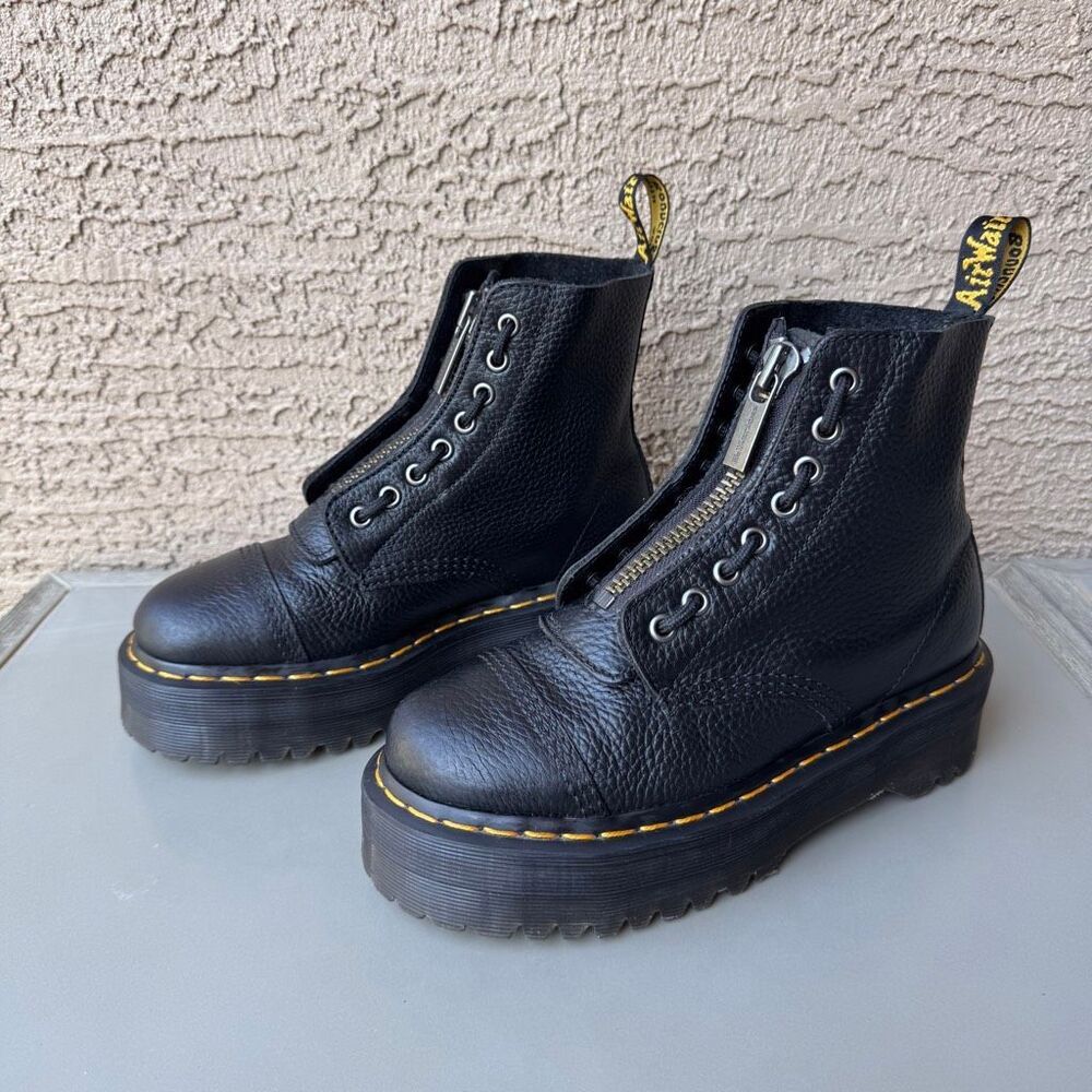 Dr. Martens Sinclair Boot Womens 7US/38EU Milled Black Nappa Leather Platform